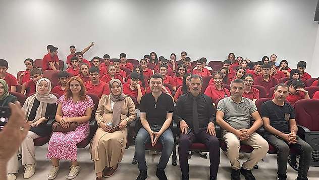Savaş Özgür Ağlamış Kariyer günü etkinliğinde öğrencilerle bir araya geldi