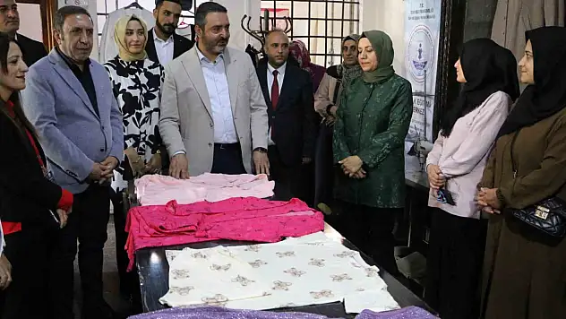 Şehit yakınları ve gaziler için 'Sanatla Yaşam Sergisi' Diyarbakır'da açıldı