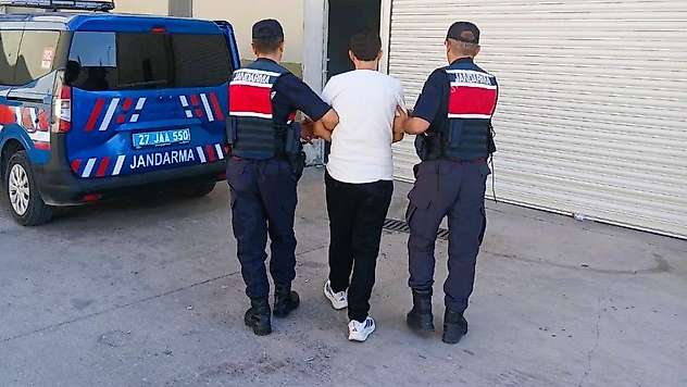 Silahlı yağma suçundan kesinleşmiş cezayla aranan şahıs yakalandı