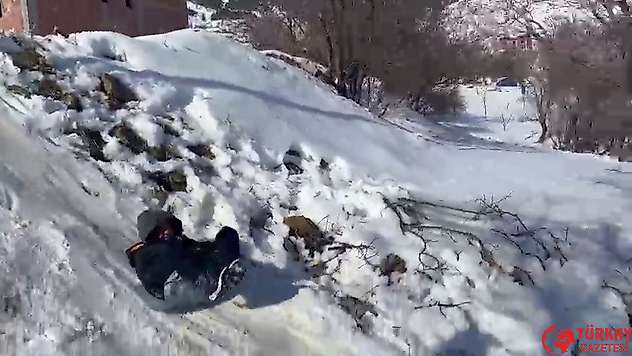 Adıyaman Sincik'te çocuklar karın keyfini çıkardı