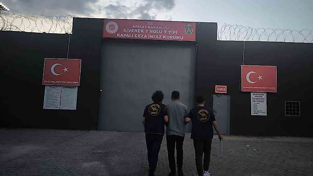 Siverek'te 18 yıl hapis cezası bulunan dolandırıcılık hükümlüsü yakalandı