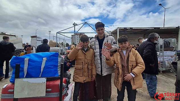 Suriyeliler bayram sonrası ülkelerine dönmeye devam ediyor