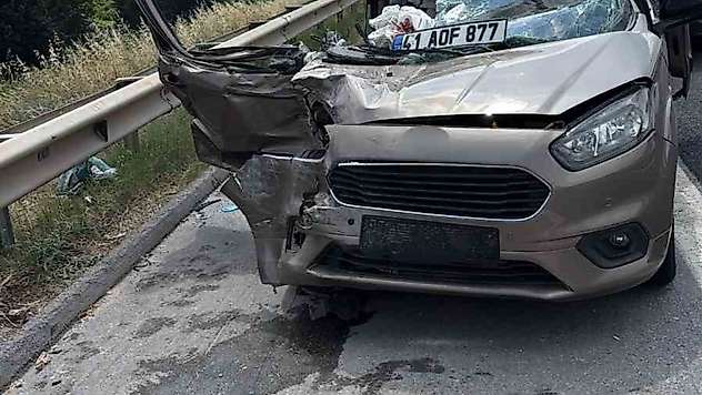 Tarsus-Adana otoyolunda kaza: 1 ölü, 4 yaralı