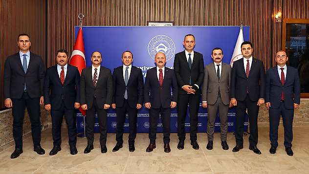 Tayini çıkan Vali yardımcıları ve Kaymakamlar onuruna yemek verildi