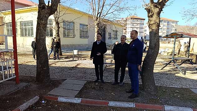 Torun Gölbaşı ilçesinde yapılacak okul alanlarında incelemede bulundu