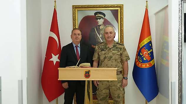 Tosun'dan İl Jandarma Komutanı Semiz'e ziyaret