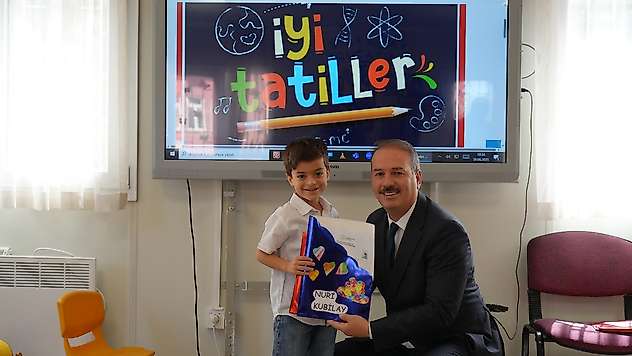 Tosun: 'Öğrencilerimize huzurlu, sağlıklı ve verimli bir yaz tatili diliyorum'