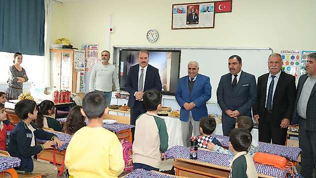 Tosun, Tutum, Yatırım ve Türk Malları haftası etkinliğine katıldı