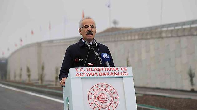 Ulaştırma ve Altyapı Bakanı Abdulkadir Uraloğlu: 'Kahta-Siverek arası 25 dakikaya düşecek'