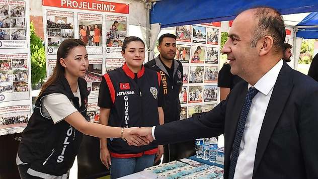 Üniversitesi kampüsünde bilgilendirme standı açıldı