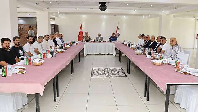 Vali Varol, Adıyaman Güvenlik Hizmetlerini Destekleme Derneği üyeleriyle bir araya geldi