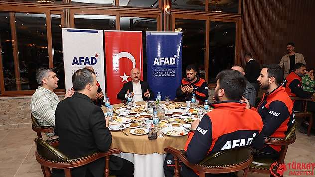 Vali Varol AFAD Personelleriyle iftarda buluştu