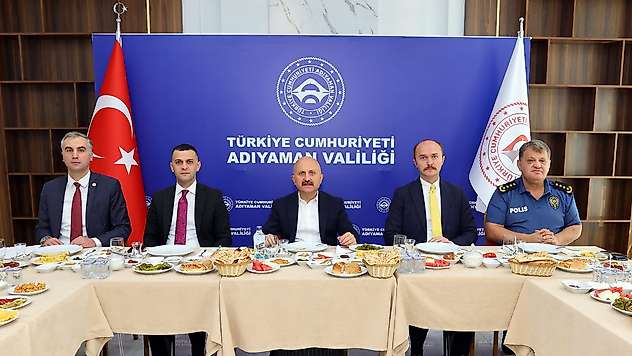 Vali Varol Basın mensuplarıyla kahvaltıda bir araya geldi