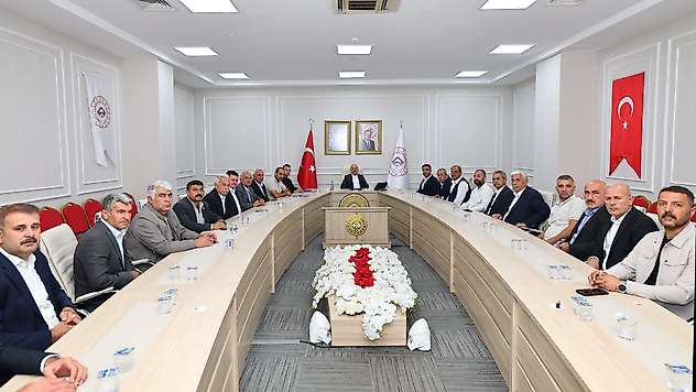 Vali Varol Başkan Talaş ve Muhtarlarla bir araya geldi