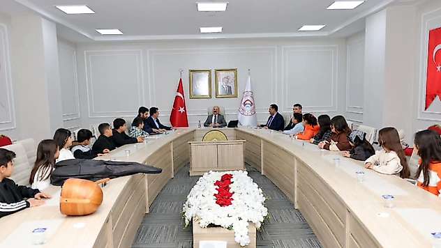 Vali Varol, 'Bir ülkenin geleceği çocuklarıdır'
