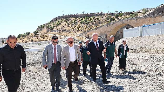 Vali Varol Cendere Köprüsü çevre düzenleme çalışmalarını inceledi
