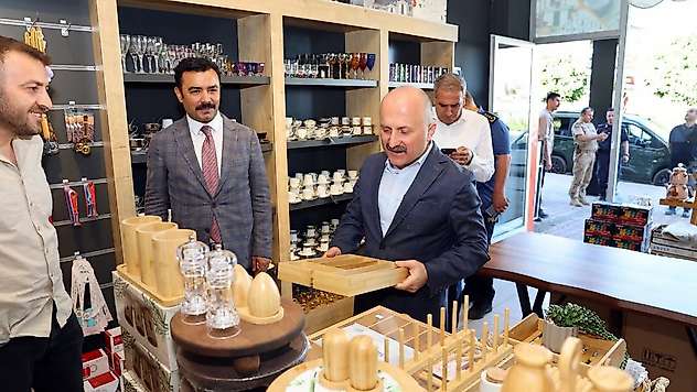 Vali Varol'dan Kahta'da esnaflara ziyaret