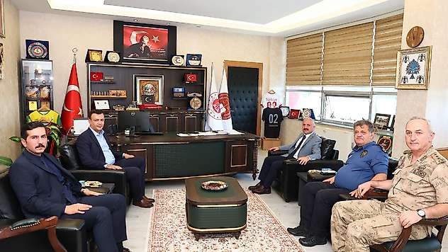 Vali Varol'dan yeni adli yıl ziyaretleri