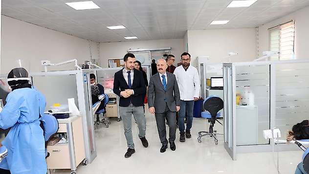 Vali Varol, Diş Hekimliği Fakültesinde incelemelerde bulundu