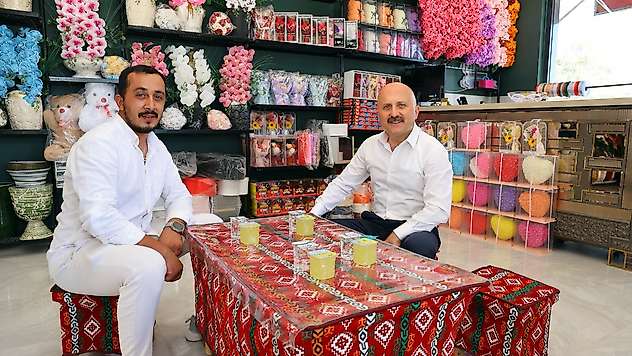 Vali Varol esnaflarla bir araya geldi