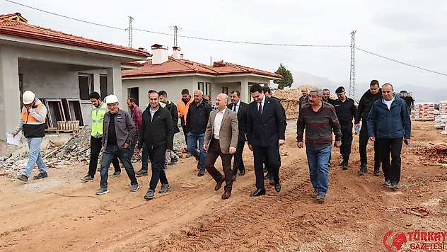 Vali Varol: 'Köylerimizin gelecek vizyonuna değer katacak modern yapıları bir bir inşa ediyoruz'