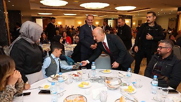 Vali Varol öğretmenlerle bir araya geldi