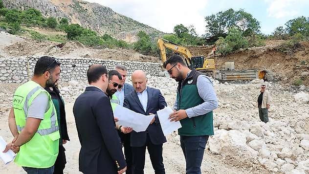 Vali Varol Taşkın Koruma kanalında incelemelerde bulundu