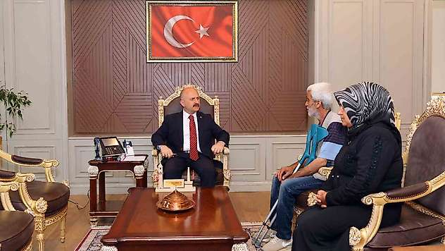 Vali Varol vatandaşların taleplerini dinleniyor