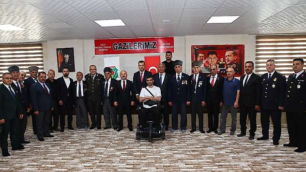 Vali Varol ve İl Protokolü Gazilerle bir araya geldi