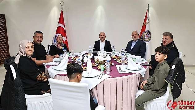 Vali Varol ve Protokol üyeleri Şehit aileleri ve kahraman gazilerle bir araya geldi