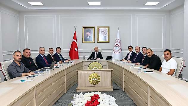 Vali yardımcıları değerlendirme toplantısı yapıldı