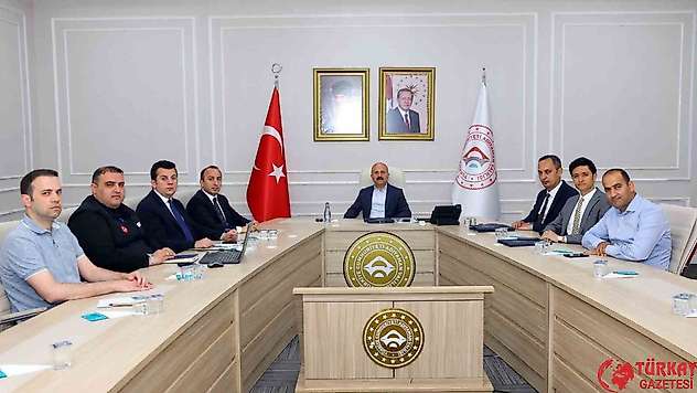 Vali yardımcılarıyla toplantı düzenlendi