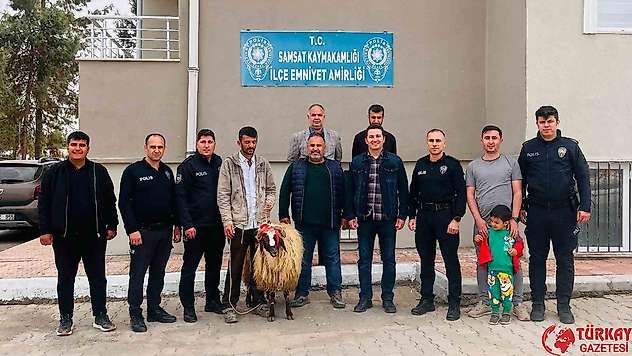 Vatandaş, polis için koç kesti