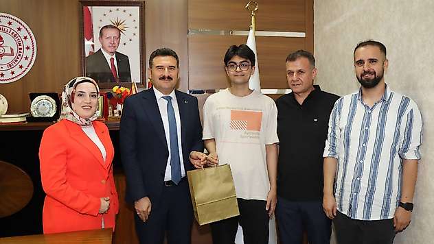 YKS Adıyaman il birincisi Musa Çelebi'den Lütfi Başli'ya ziyaret