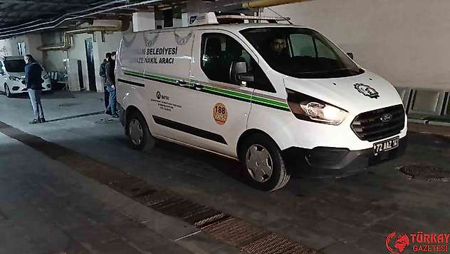 Yolda yürürken bıçaklı saldırıya uğrayan şahıs hayatını kaybetti