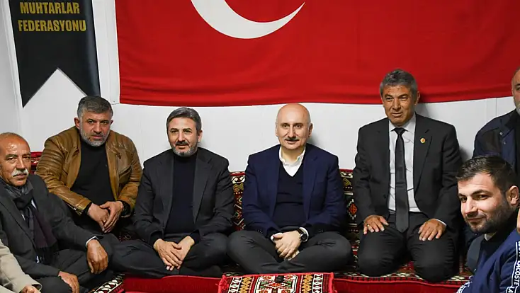 Bakan Karaismailoğlu ve Bakan Yardımcısı Aydın muhtarlarla bir araya geldi