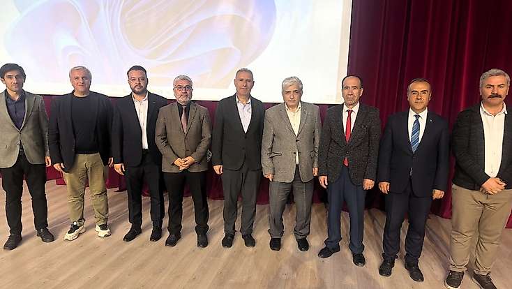 Besni'de, Çağdaş İnanç Problemleri ve Çözümleri Konferansı Düzenlendi