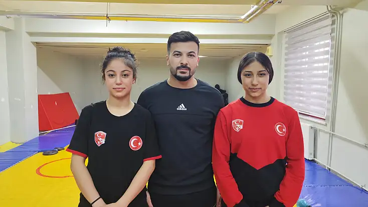 Besnili Güreşçi Aleyna Çokgezer Türkiye 5.’si oldu