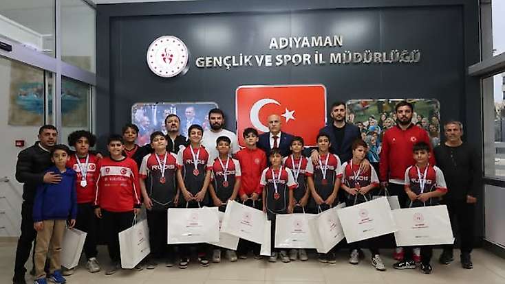 Depremin ardından azimle yükselen başarı hikayeleri ödüllendirildi