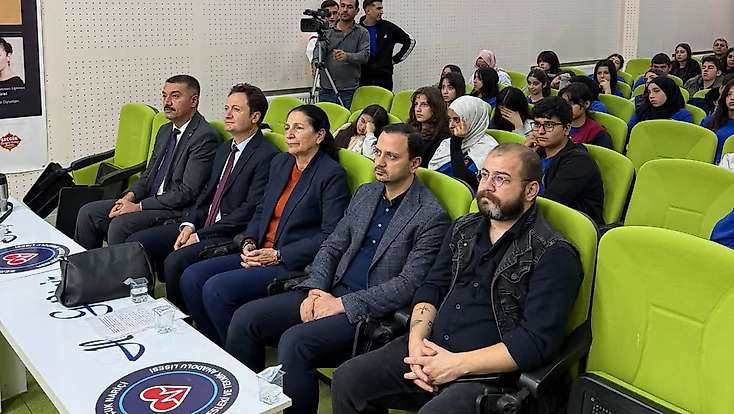 Gölbaşı’nda “Güvenli İletişim, Güçlü Bağlar, Birlikte Güçlü Gençlik” Programı Düzenlendi