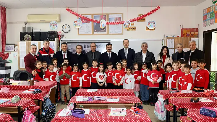 Kahta’da ikinci dönem bayrak sevgisiyle başladı