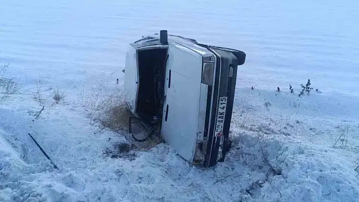 Kaygan zemin kazaya neden oldu: 1 yaralı