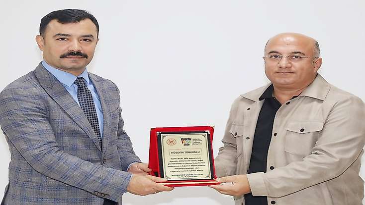 Kaymakam Soysal’dan Adıyaman News Haber Ekibine Teşekkür Plaketi