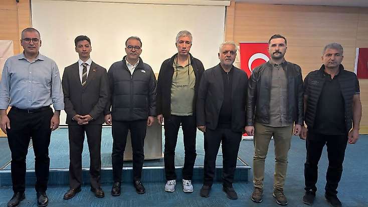Mardin Artuklu Üniversitesi Öğretim Üyesi Deniz ve Allak’lıdan Başkan Fırat’a ziyaret
