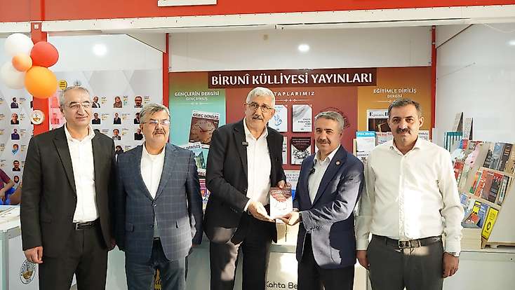 Milletvekili Alkayış, Kahta’daki 2. Kitap Fuarını ziyaret etti