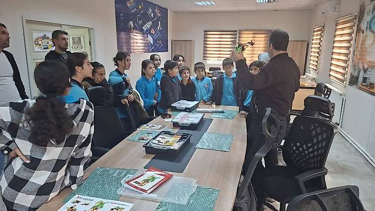 Örentaş Şehit Yusuf Ortaokulu Öğrencilerinden Yenilikçi Eğitim Merkezine Ziyaret