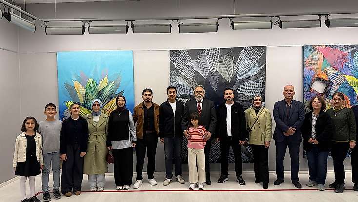 Ressam Ali İrgin’den SANKO Sanat Galerisinde “Sonsuzluk Ağları” temalı resim sergisi