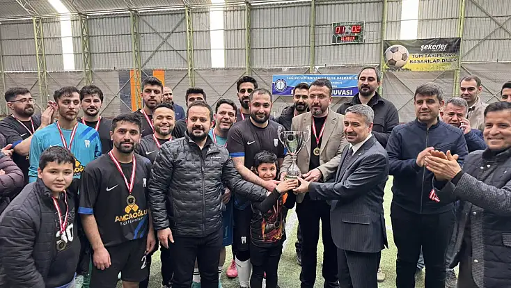 Sağlık-Sen 2. Geleneksel halı saha turnuvası sona erdi