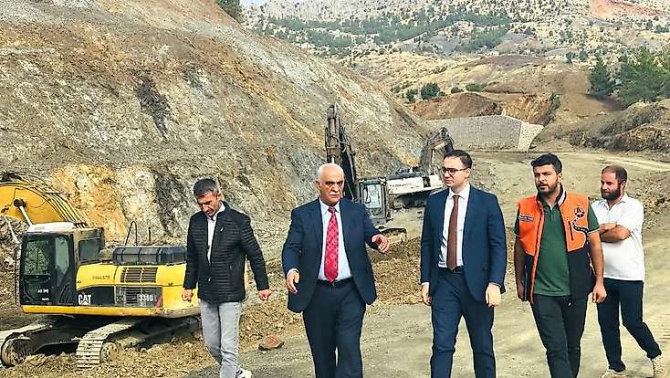 Sincik-Kahta Karayolunda çalışmalar devam ediyor