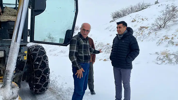 Tut ilçesinde karla mücadele devam ediyor